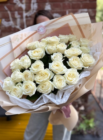 Букет из 27 Российских роз от интернет-магазина цветов в 