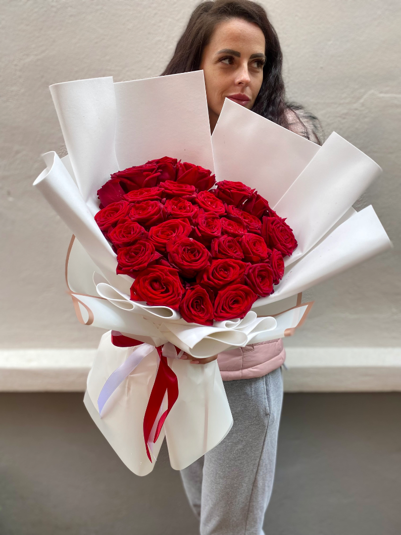 Букет «Королева Любви»* от интернет-магазина цветов в 