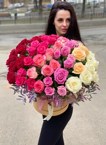 Коробка «Радужное Сердце» от интернет-магазина цветов в 