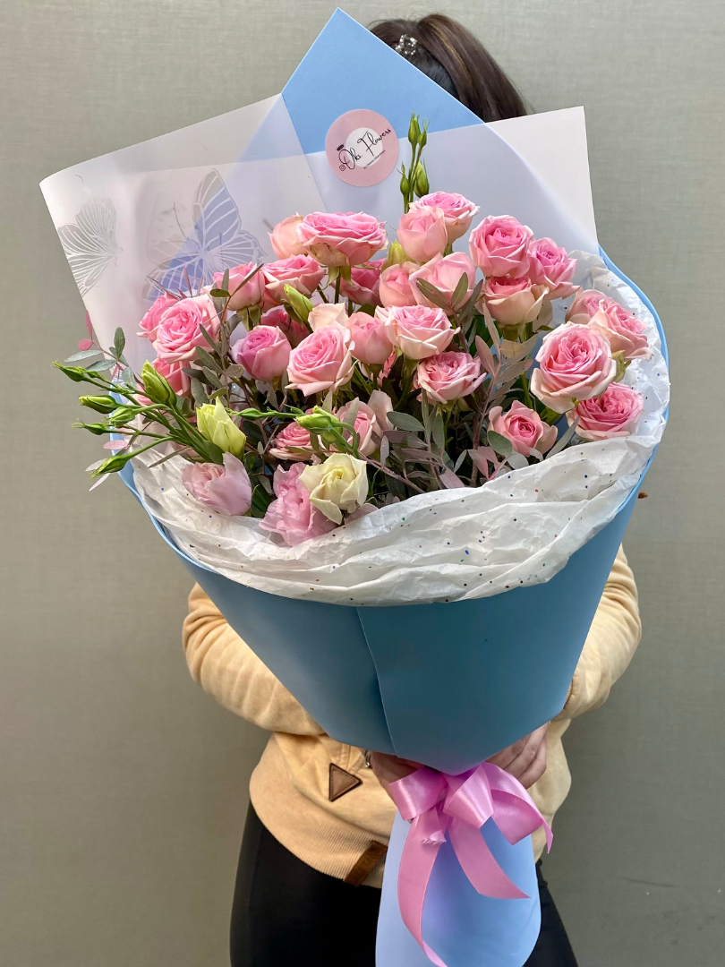 Букет из 5 кустовых роз «Нежный Рассвет» от интернет-магазина цветов в 