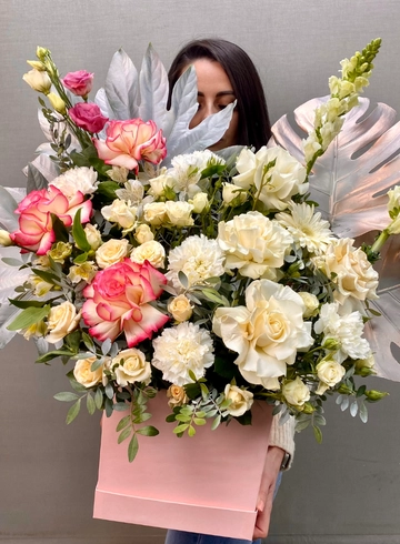 Композиция «Сад Нежных Тонов» от интернет-магазина цветов в 
