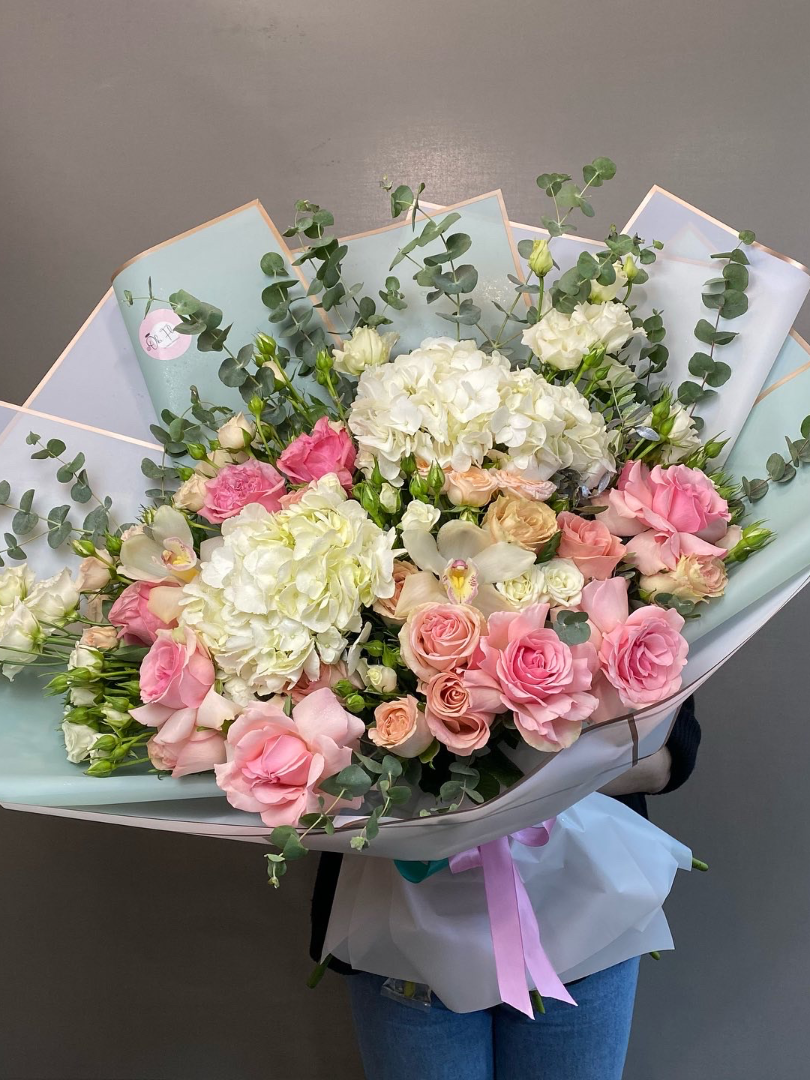 Букет гигант «Розовый Вихрь» от интернет-магазина цветов в 