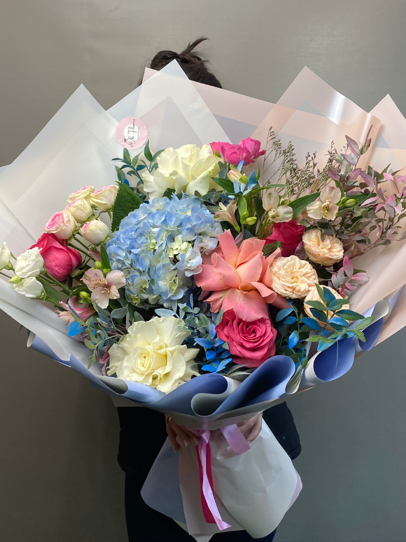 Букет «Летний поцелуй» от интернет-магазина цветов в 