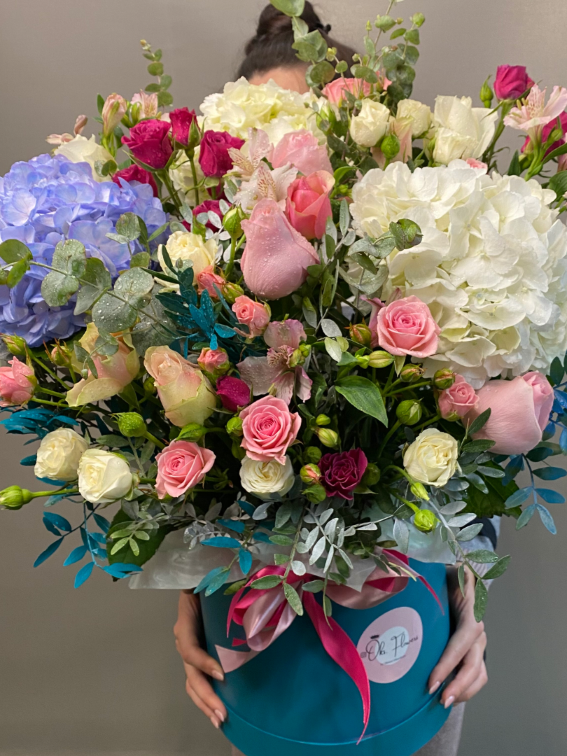 Коробка «Морская нежность» от интернет-магазина цветов в 