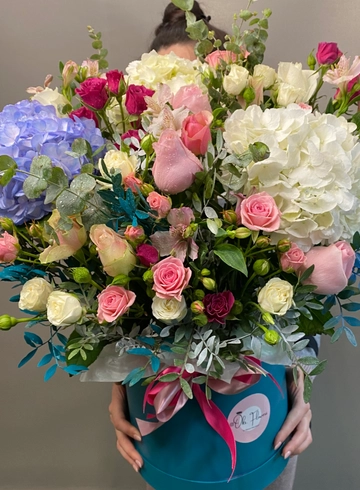 Коробка «Морская нежность» от интернет-магазина цветов в 