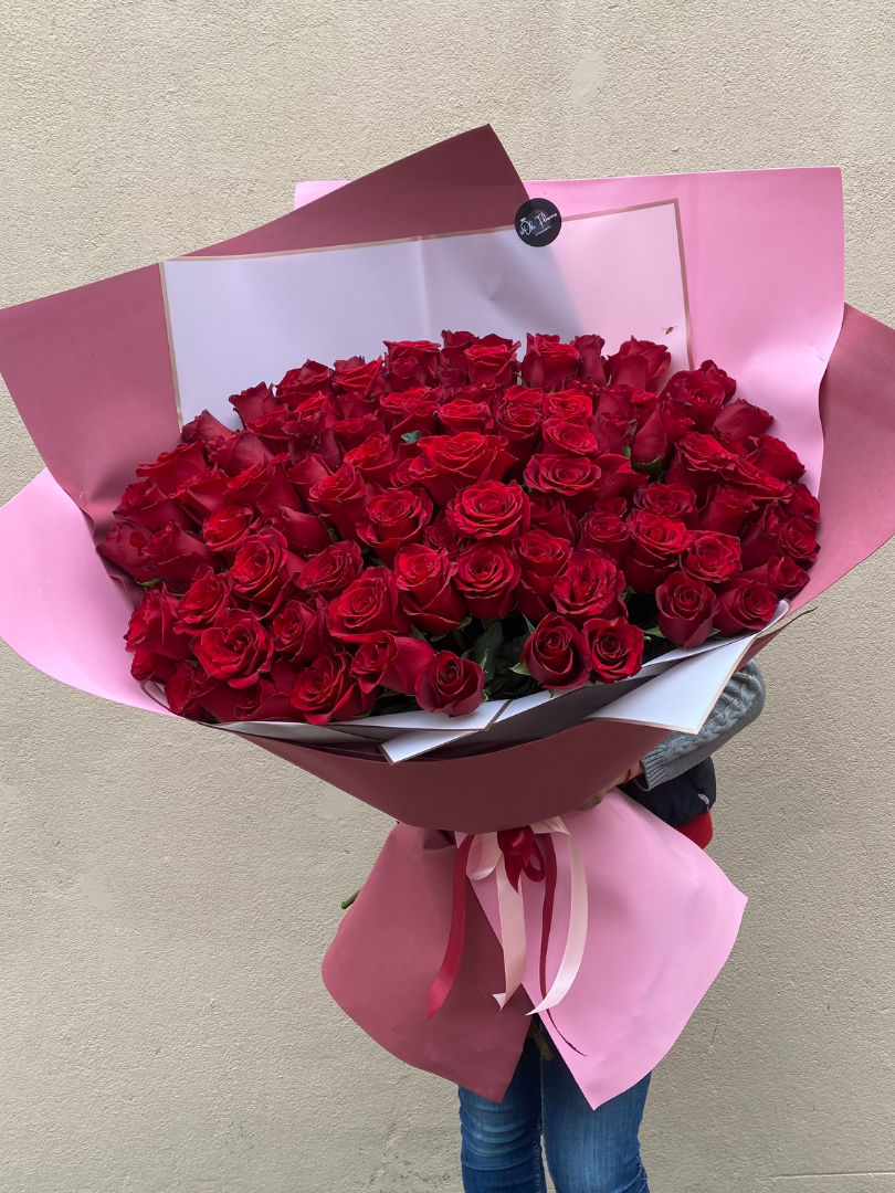 Букет из 101 красной розы от интернет-магазина цветов в 