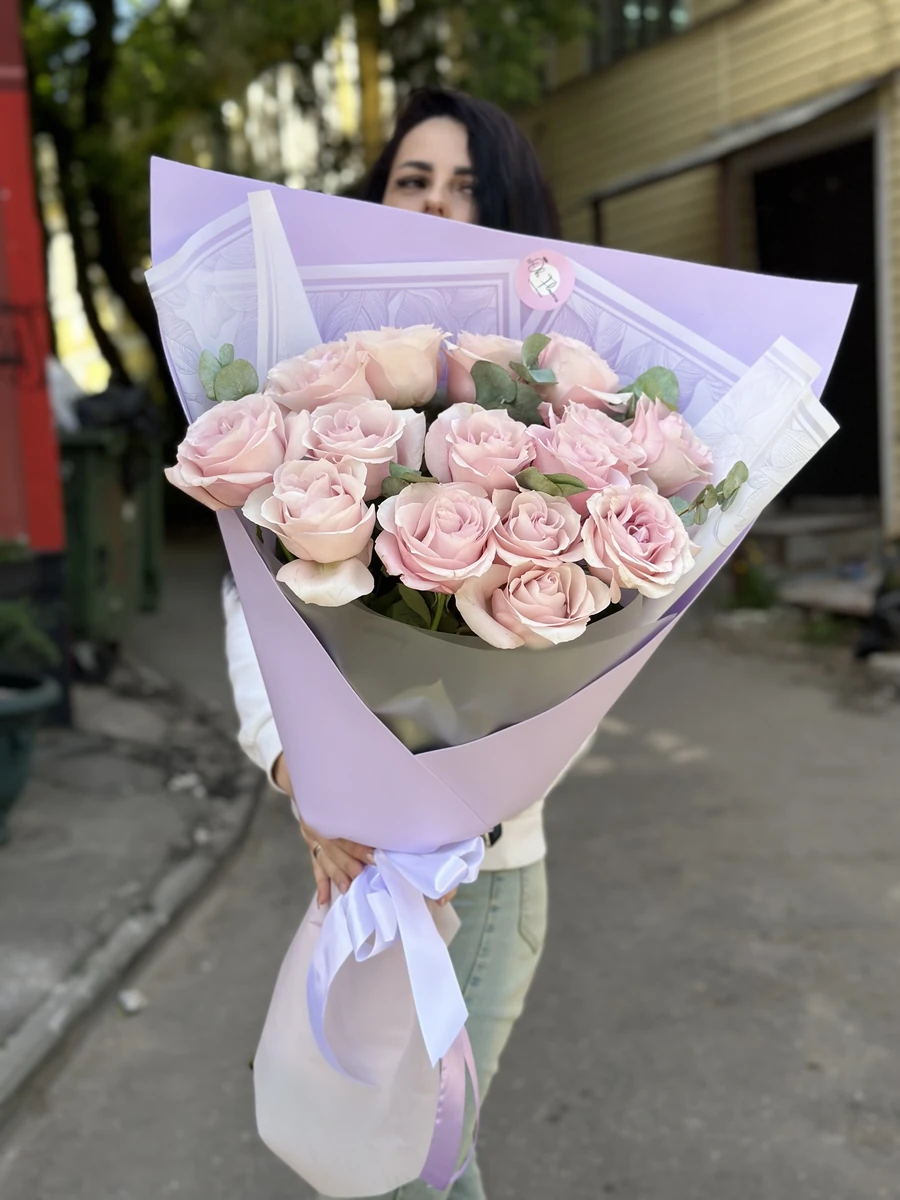 Букет из 15 пудрово-розовых роз